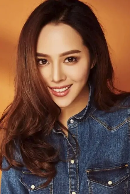 An Ziyi 安紫依, Chinese Actress photo