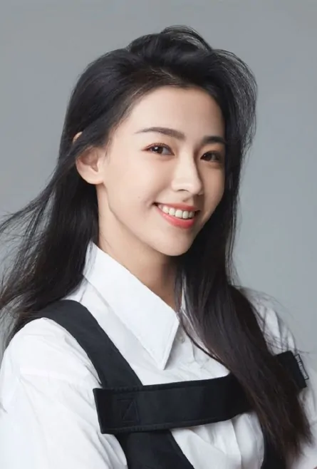 Ding Xiaoying 丁笑滢 Chinese Actress Photo