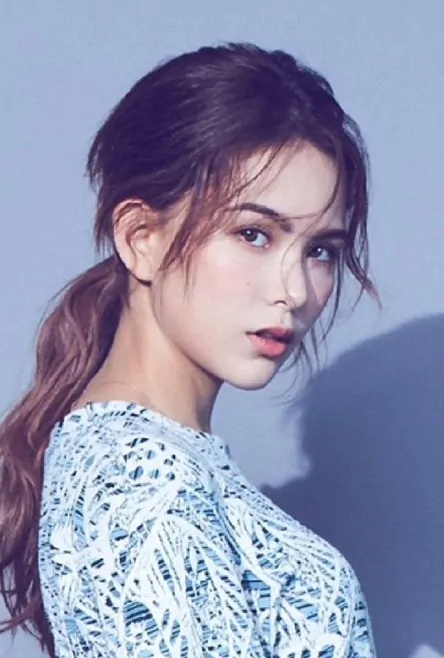 Hannah Quinlivan 昆凌, Chinese Actress