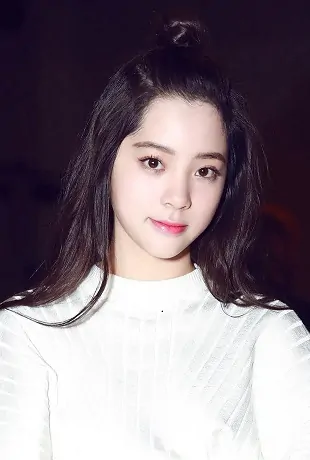 Ouyang Nana 歐陽娜娜, Chinese Actress