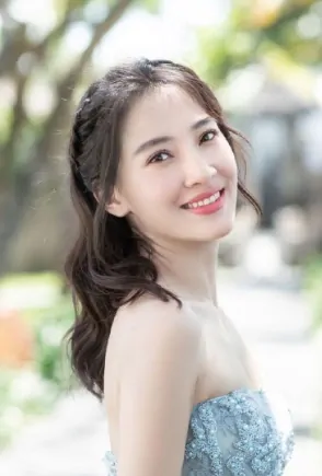 Qin Ziyue 秦子越, Chinese Actress
