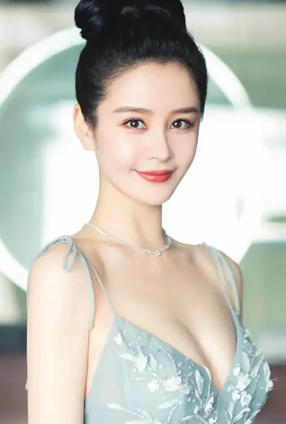 Sabrina Qiu 邱意浓, Chinese Actress Photo