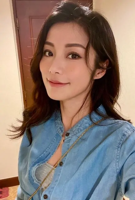 Wiyona Yeung 楊柳青 Chinese Actress Photo