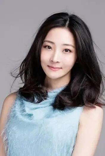 Yuan Ziyi 苑子艺 Chinese Actress Photo